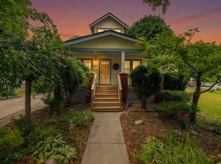 8822 Whitlock Ave, Dearborn, MI 48126