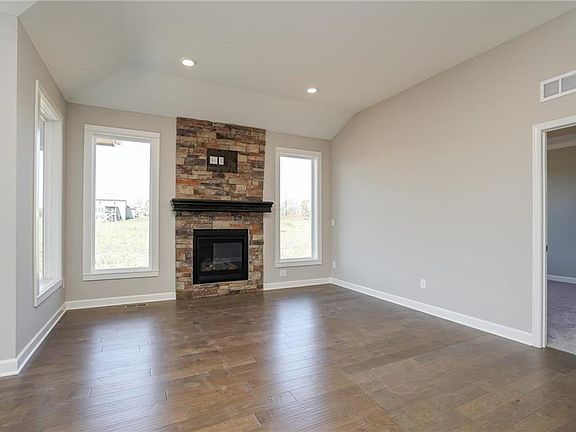 5th image of 8657 N Liston St
