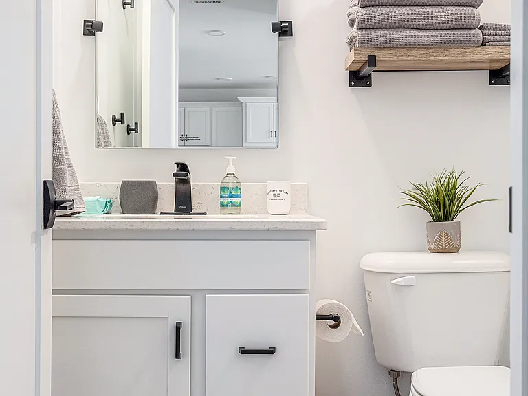 222 E State St #201 — Photo 17