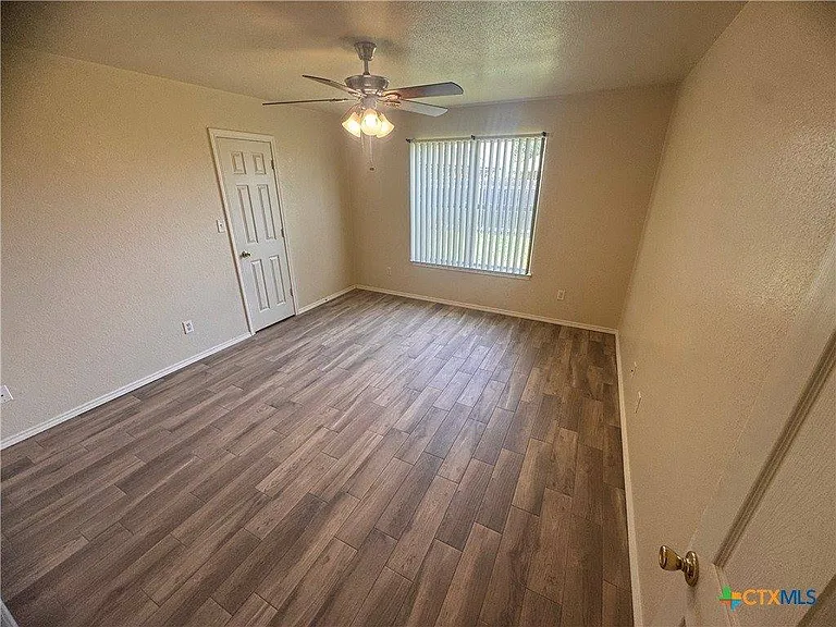 4907 John David Dr #A — Photo 16