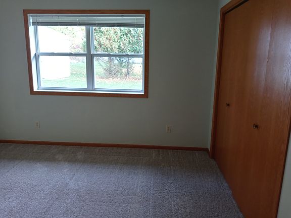 1040 pinecone bedroom 1 (3)_10212022