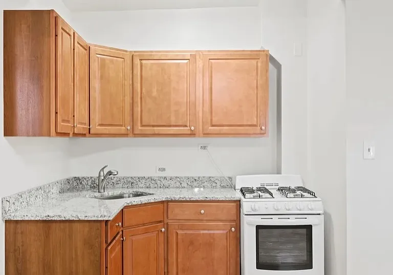 620 Church St #2C — Photo 2