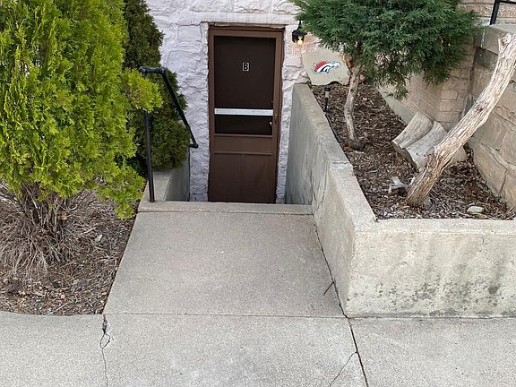 2nd image of 1240 York St #B