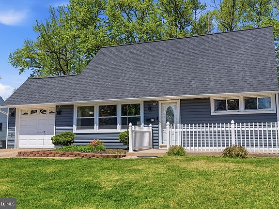 2nd image of 25 Vermillion Ln