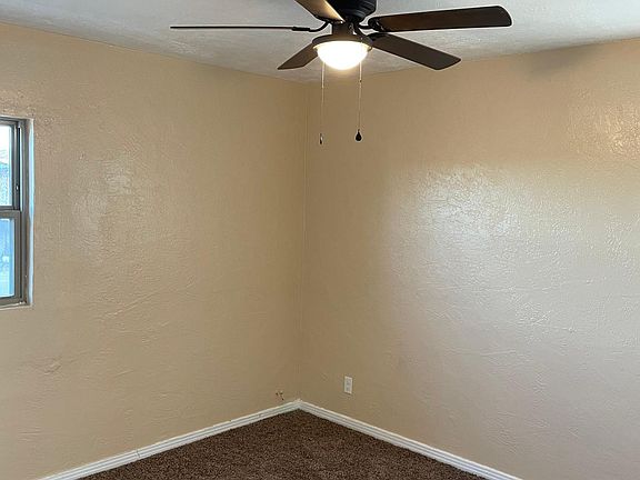 4th image of 366 Edith Dr