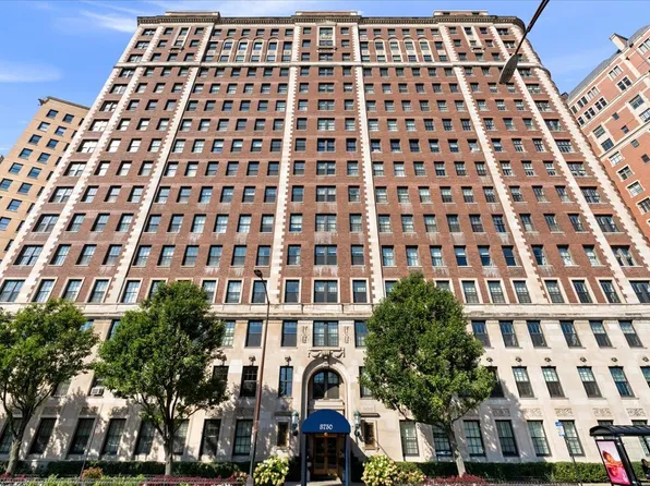 3750 N Lake Shore Dr APT 6E, Chicago, IL 60613