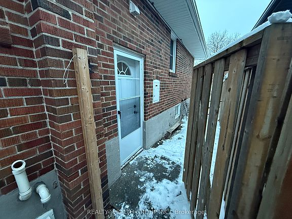 2nd image of 82 Elvaston Dr #Basement