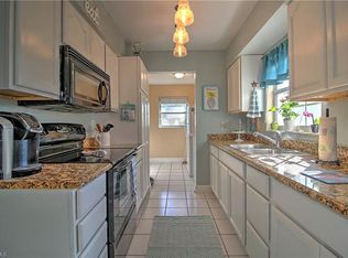 1823 Beachwood Dr, North Fort Myers, FL 33903