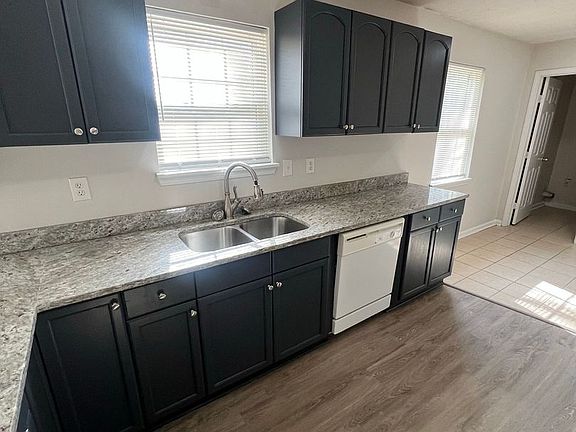 5th image of 3361 Grand Central Dr