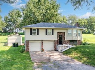 14020 Nottingham Dr, Leavenworth, KS 66048