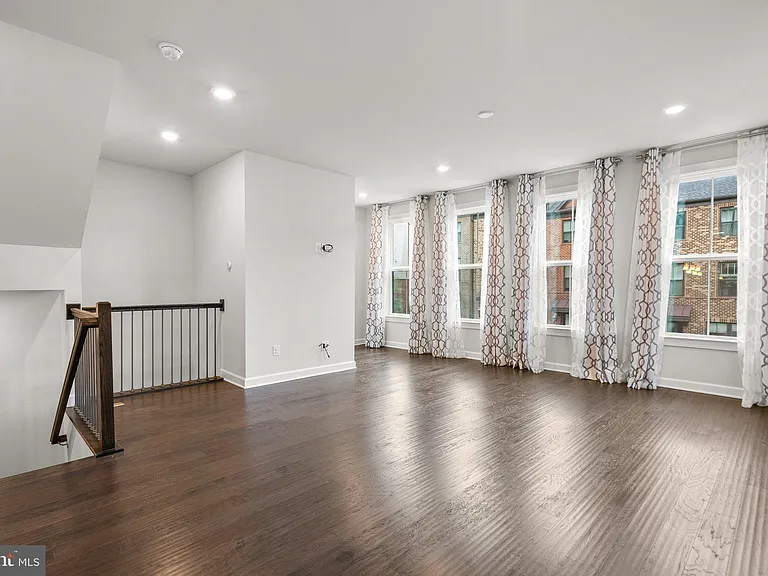 9271 Wood Violet Ct — Photo 4