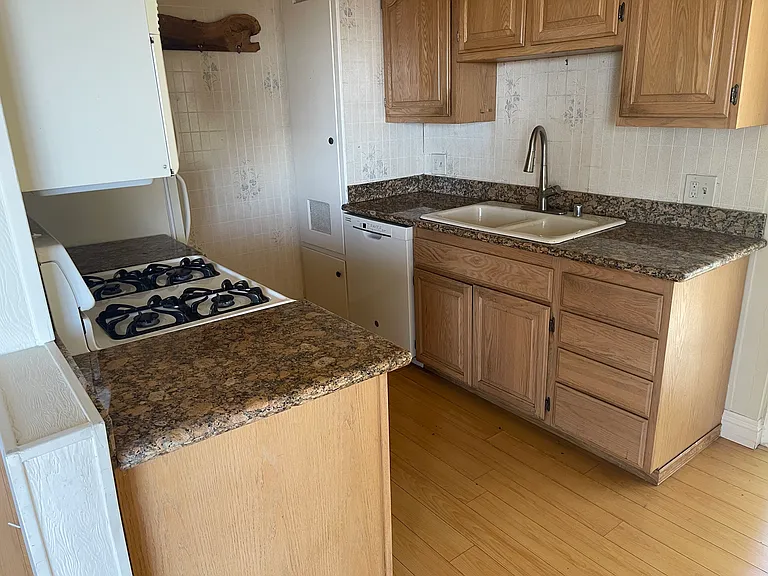 1825 Park Dr #3 — Photo 13