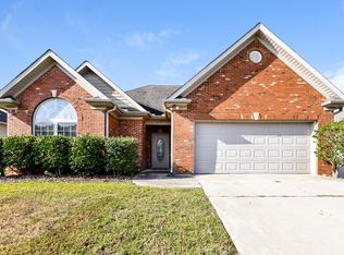 600 Waterford Ln, Calera, AL 35040
