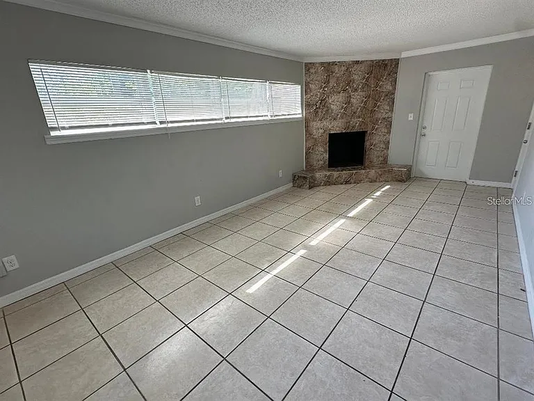 887 Eastbrook Blvd — Photo 7