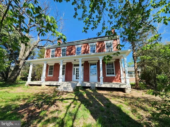 2735 New Design Rd, Adamstown, MD 21710