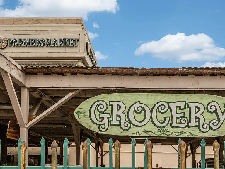 Grocery options are plentiful in the area