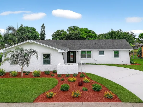 2221 SE Sidonia St, Port Saint Lucie, FL 34952