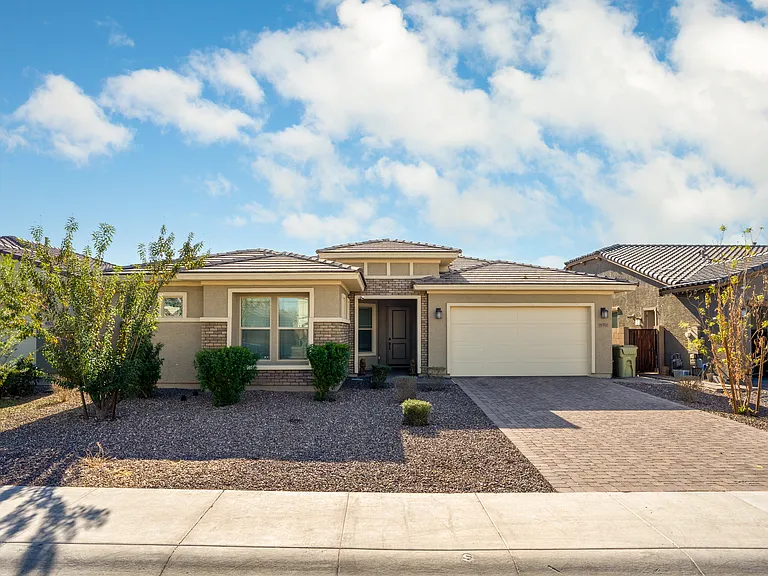 8511 W Palo Verde Dr — Photo 2