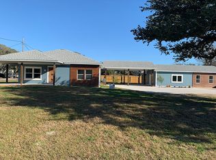 108 W 6th St, Rockport, TX 78382