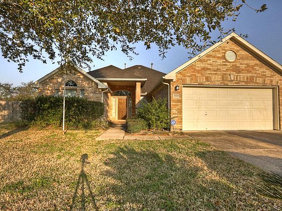 2nd image of 4223 Wild Hollow Ln