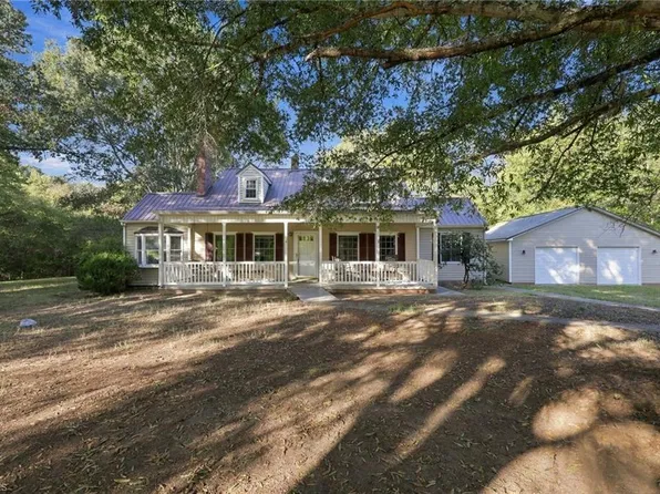 636 Stoney Creek Church Rd, Burlington, NC 27217