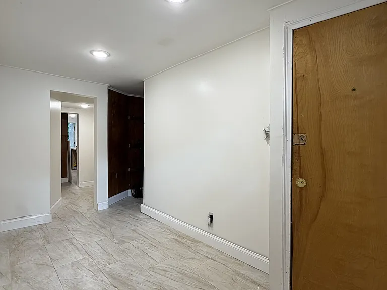 819 Bergen Ave #1 — Photo 2