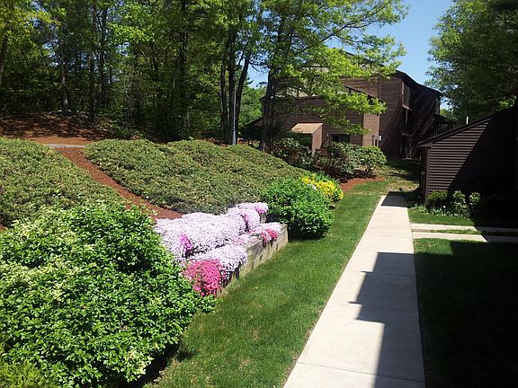 3rd image of 87 Highwood Dr #87