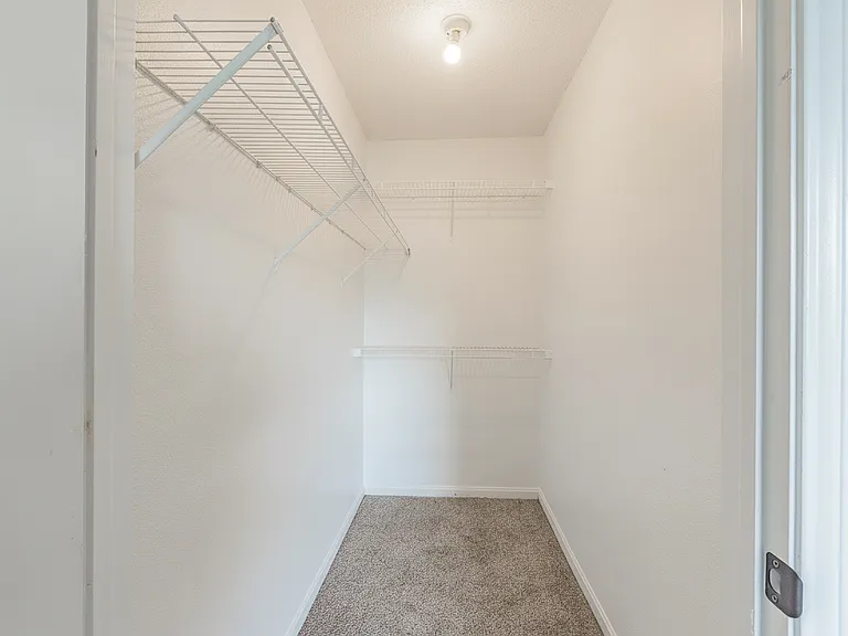 The Charlie Apartments — Photo 12