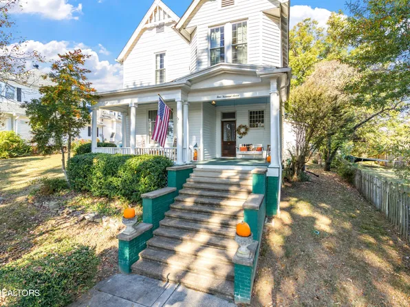 407 E 2nd Ave, Lenoir City, TN 37771