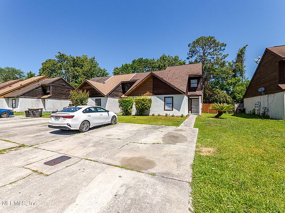 3rd image of 7625 MELISSA Court N