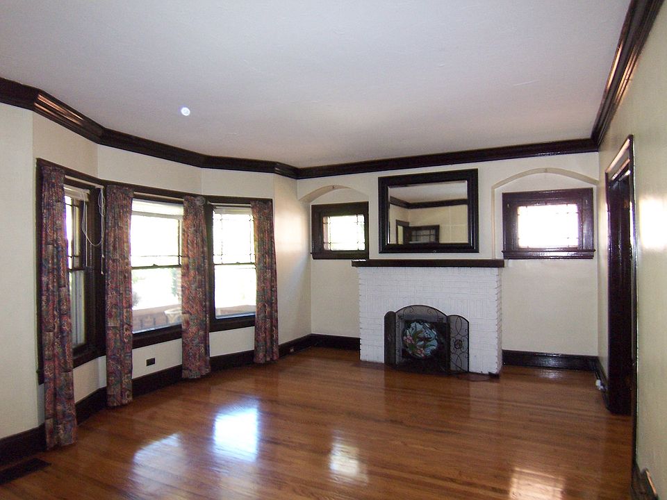 1st image of 2033 Lewis Dr