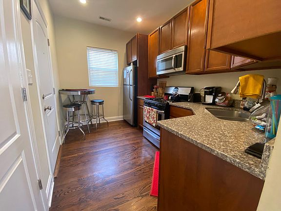 2nd image of 3234 W Grace St #2E
