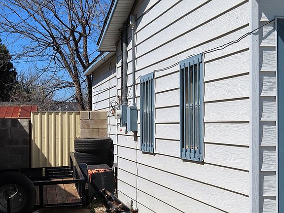 4th image of 509 Douglas Dr
