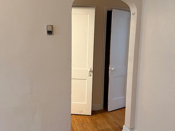 4th image of 904 5th St NE