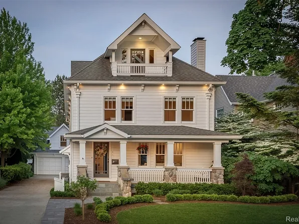 856 Lakeview Ave, Birmingham, MI 48009