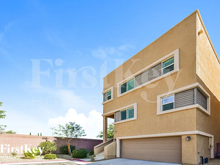 3964 Total Eclipse St — Photo 2