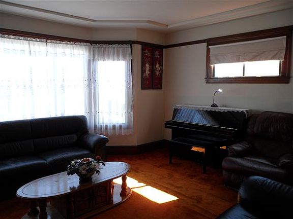 3rd image of 2223 20th Ave