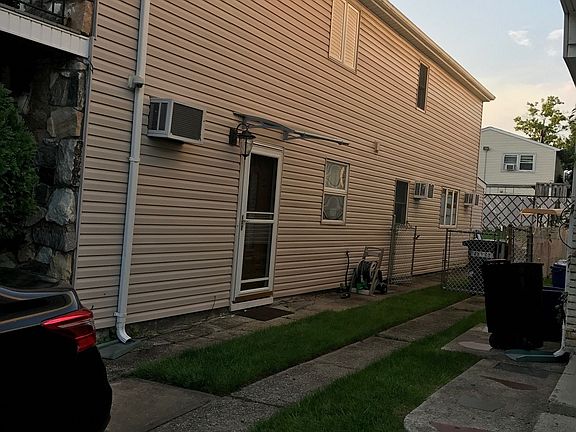 SIDE ENTRANCE