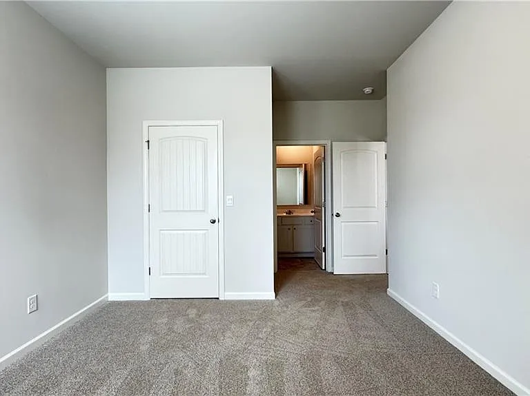 56 Thompson Ridge Ln — Photo 14