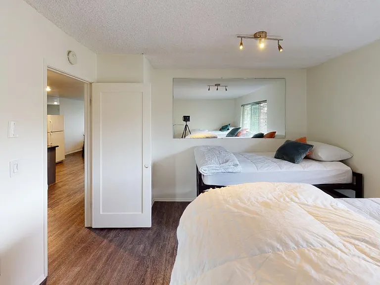 831 Cliff Dr — Photo 44
