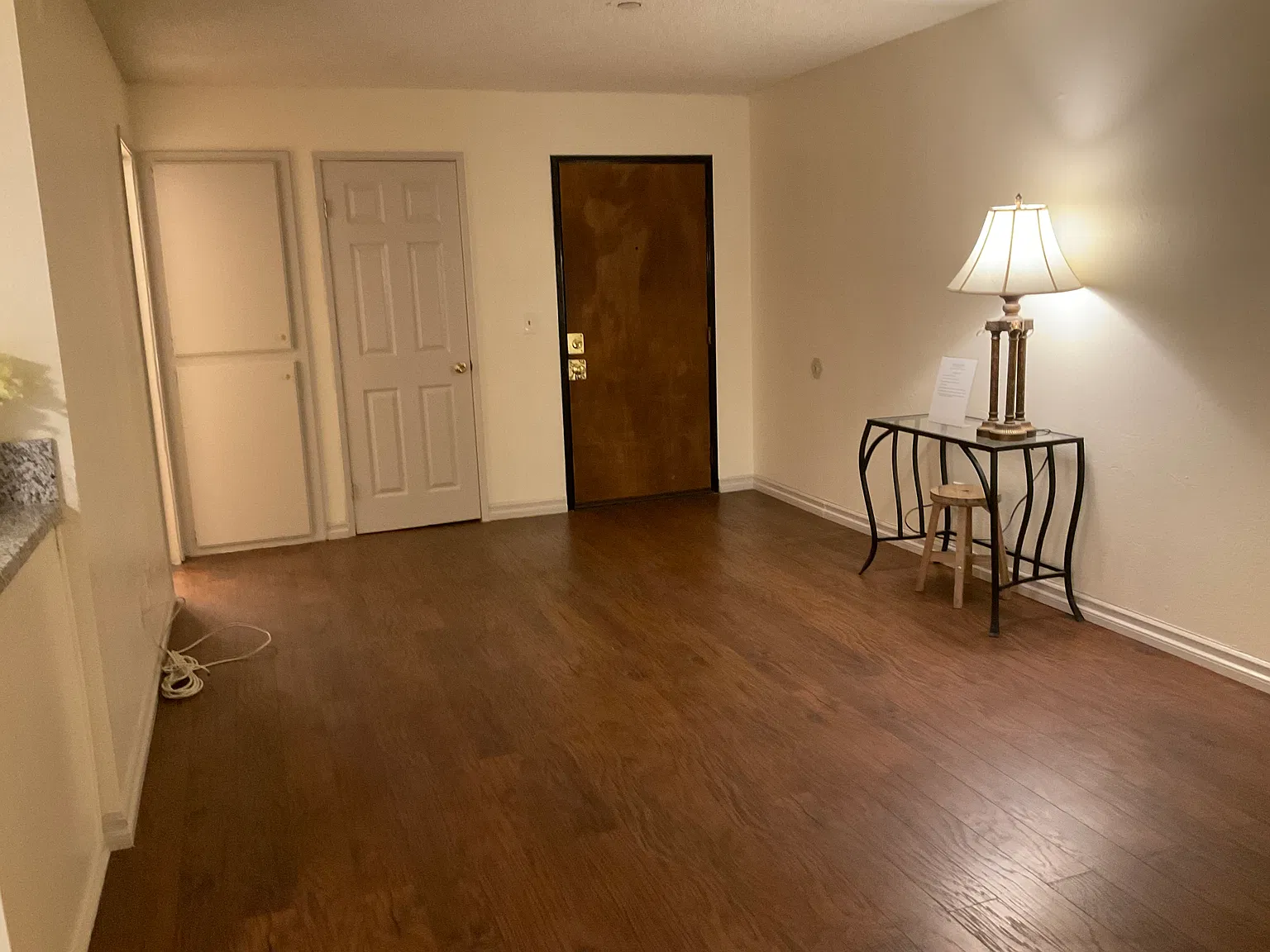 1 bed, 800 sqft, $1,875 — Photo 3