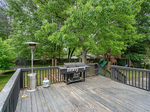 4th image of 1005 Home Trl