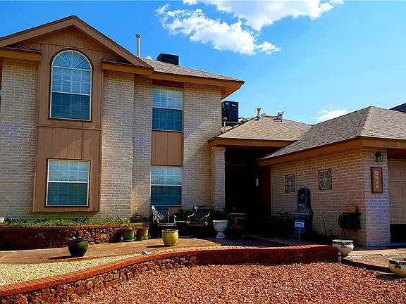 2nd image of 4532 Loma Linda Cir