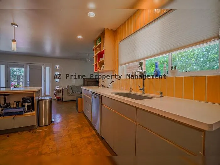351 E Encanto Dr — Photo 12
