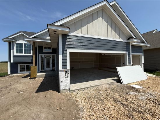 2641 213th St W, Farmington, MN 55024