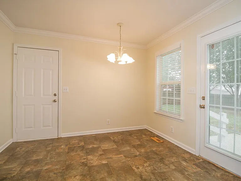 1527 Dodd Trl — Photo 4