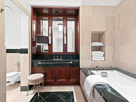 Rented by Corcoran | media 25