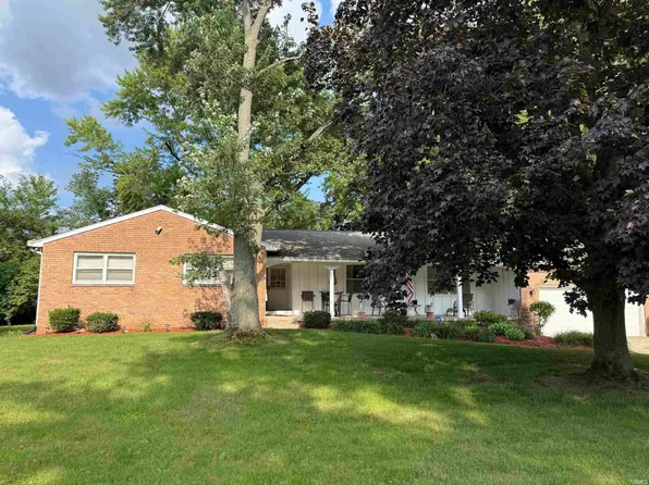 53150 Ridgewood Dr, South Bend, IN 46637