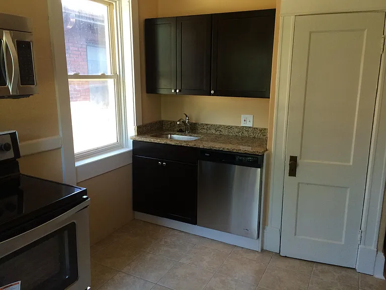 721 Westgate Ave — Photo 7