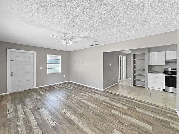 5th image of 3122 Green Acres Ave
